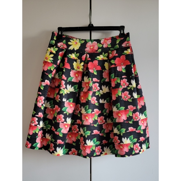🌟HP🌟 Gracia Floral Print Bandage Skater Skirt - Picture 3 of 5